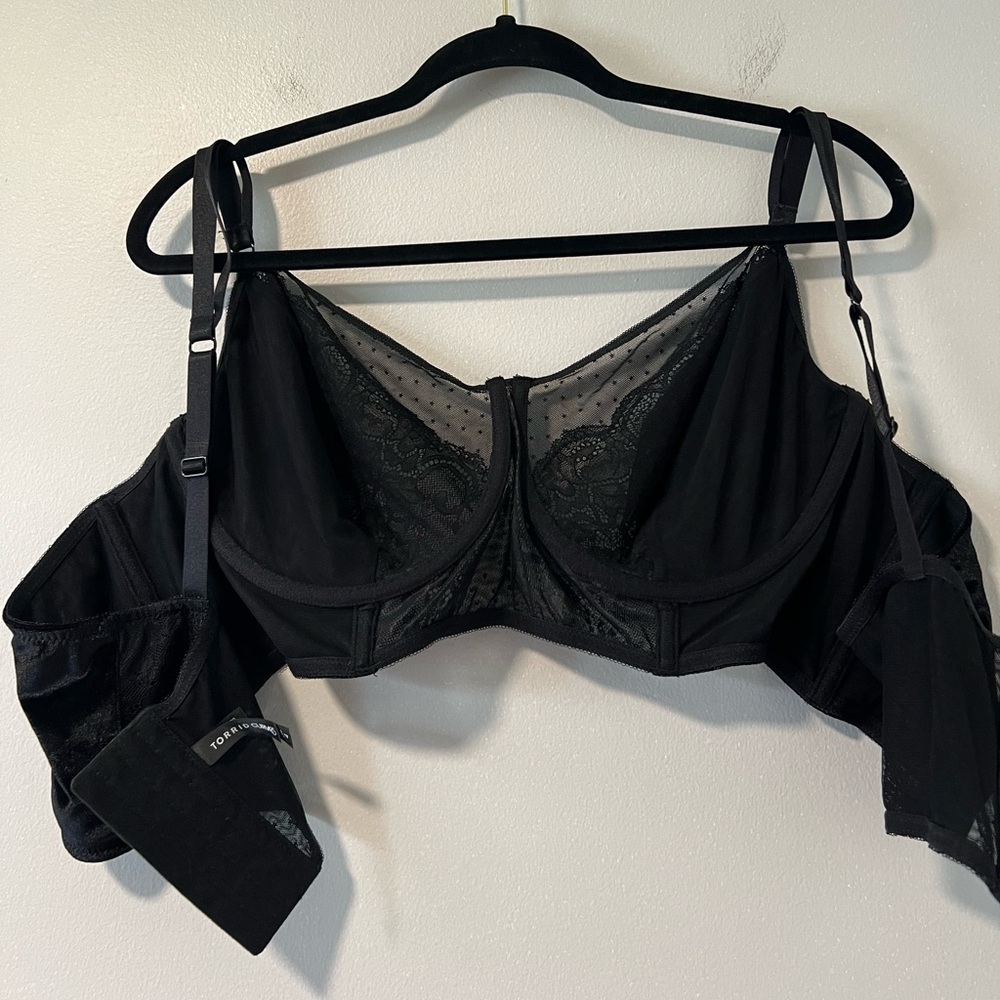 Torrid Velour And Lace Underwire Bra - Picture 9 of 9